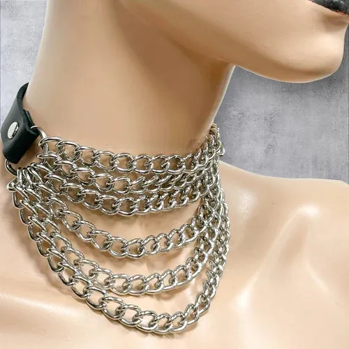 Ample Chain Choker