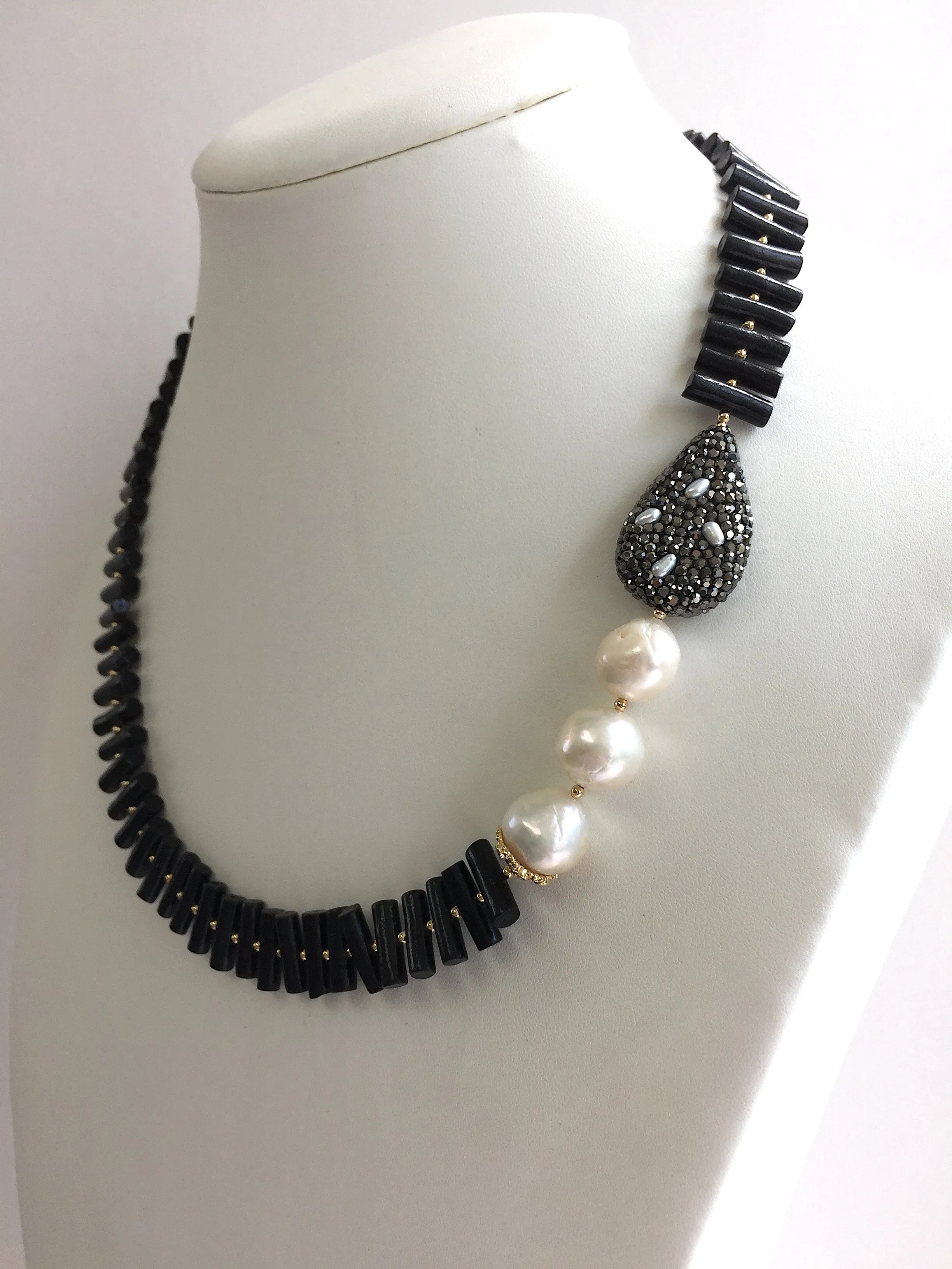 Black Coral With Freshwater Pearl Statement Necklace MN008