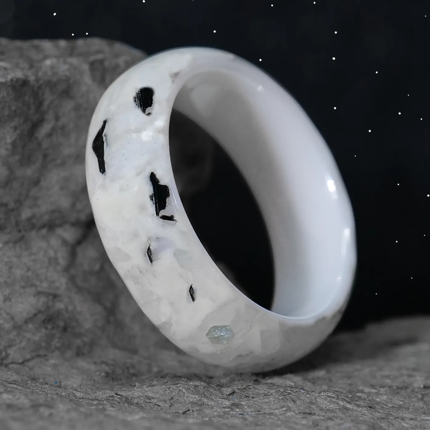 Boundless Lunar Glowstone Ring