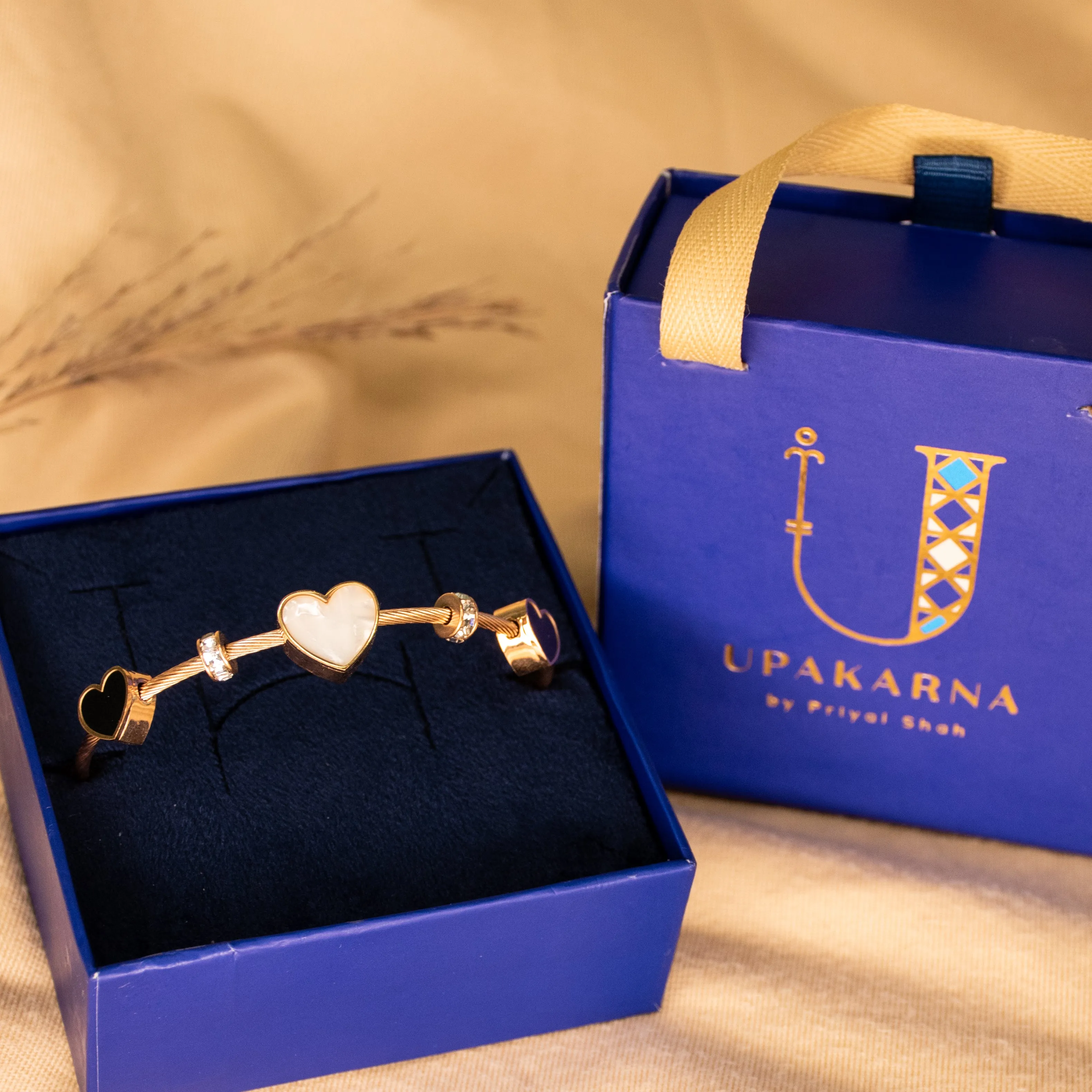 Classic Heart Bangle   Gift Box