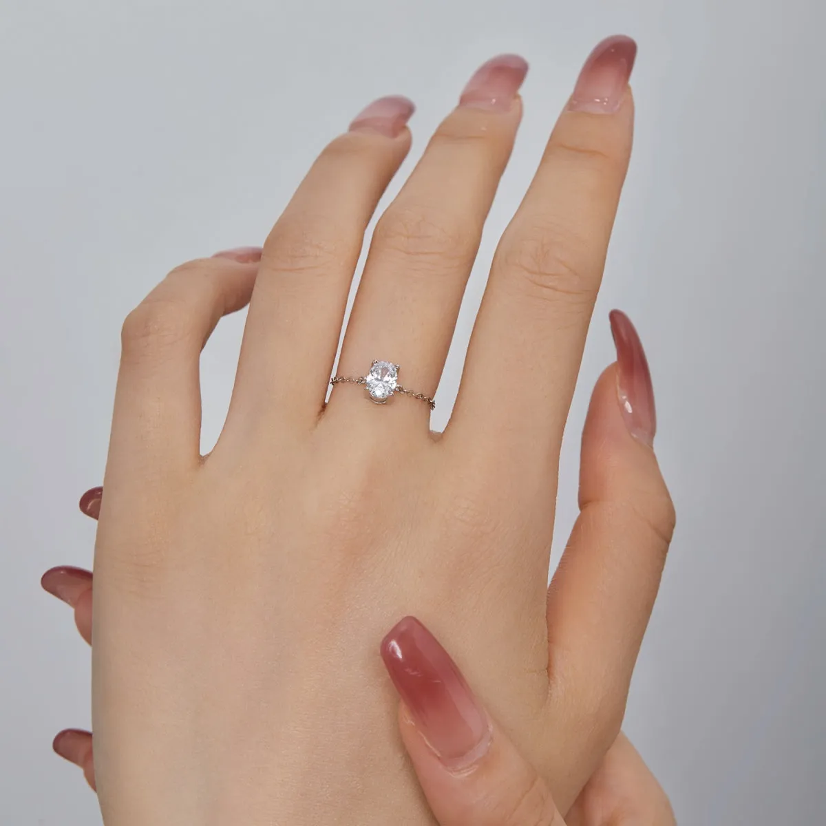 Dainty Oval Sparkle Adjustable Chain Ring