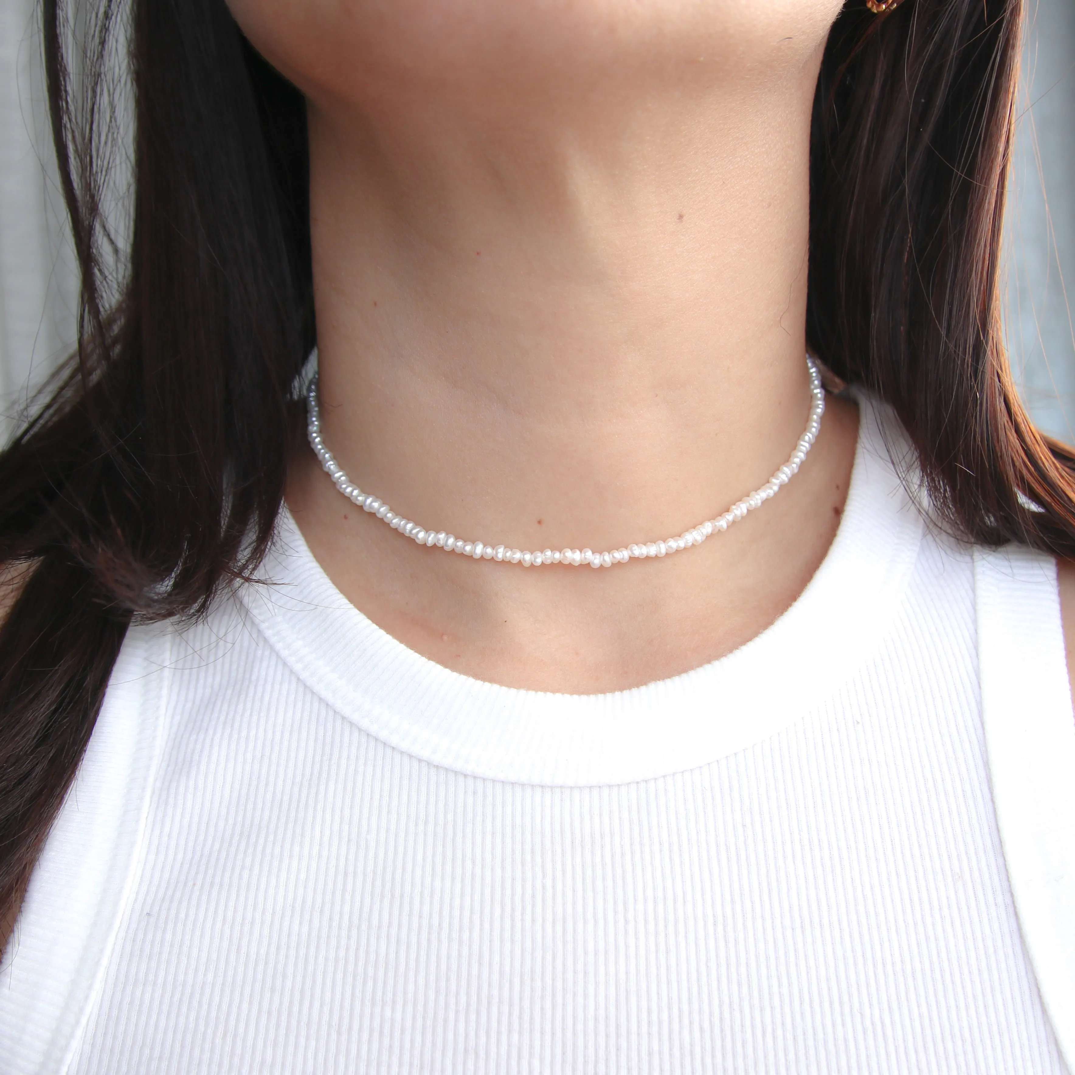 Dainty Pearl Choker