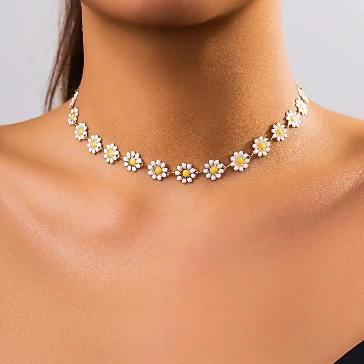 Daisy Choker Necklace