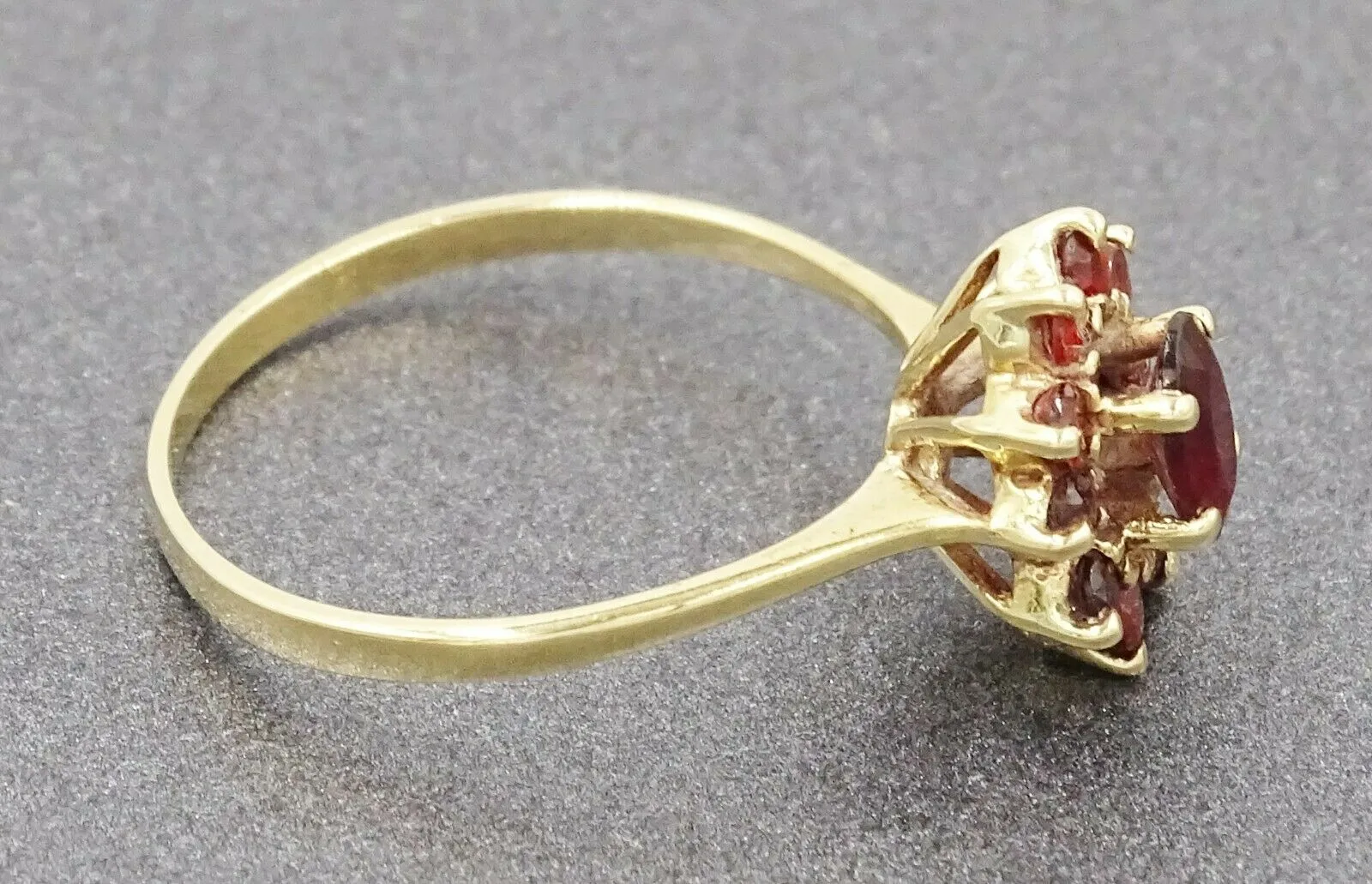 Garnet & 9ct Yellow Gold Bohemian Style Vintage Ring