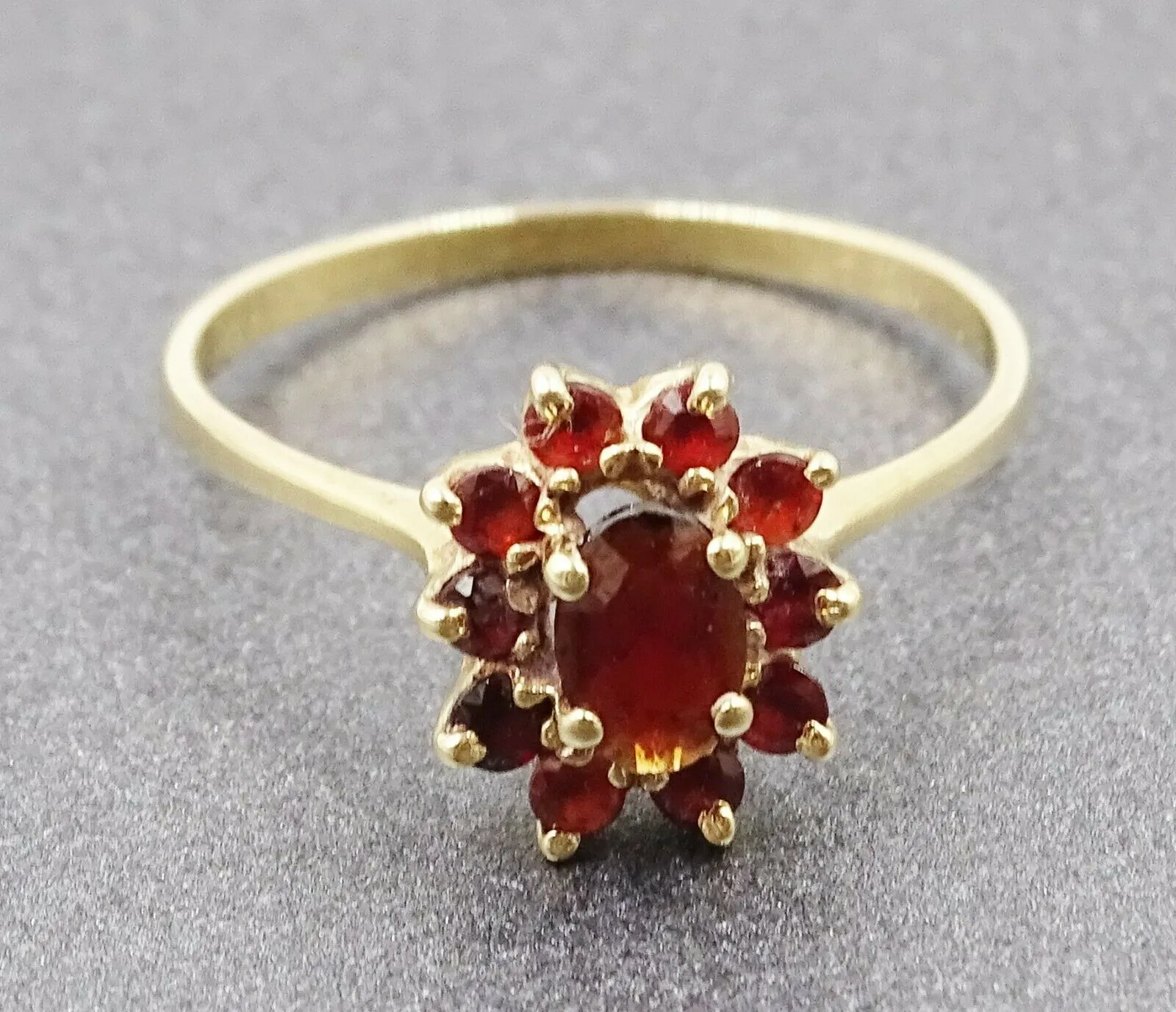 Garnet & 9ct Yellow Gold Bohemian Style Vintage Ring