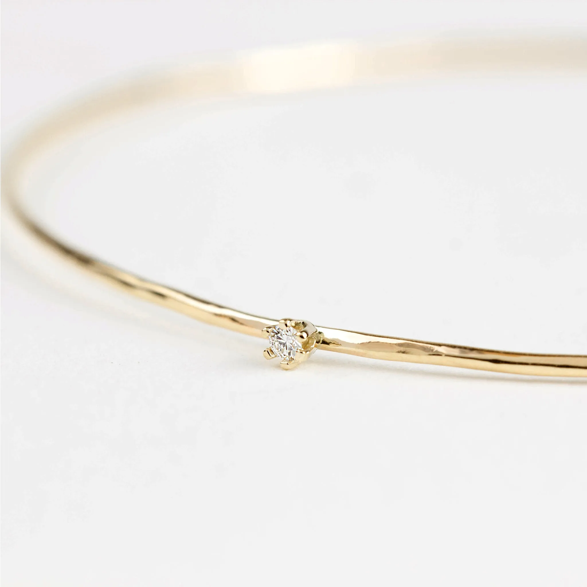 Gold Streaks Hammered Bangle with Diamond