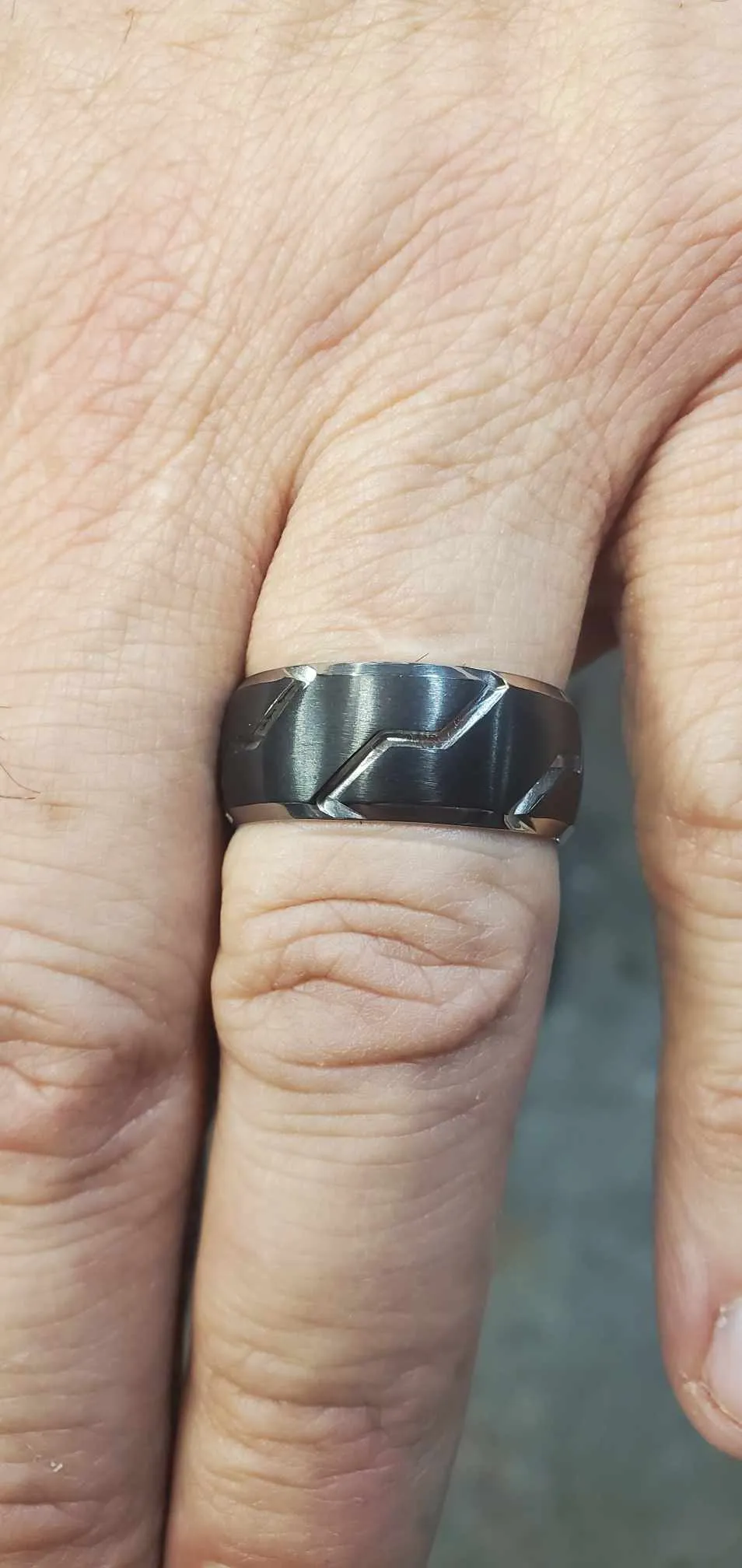 HEROIC Titanium and Carbon Look Ring