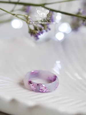 Lilac and lavender flakes faceted resin ring