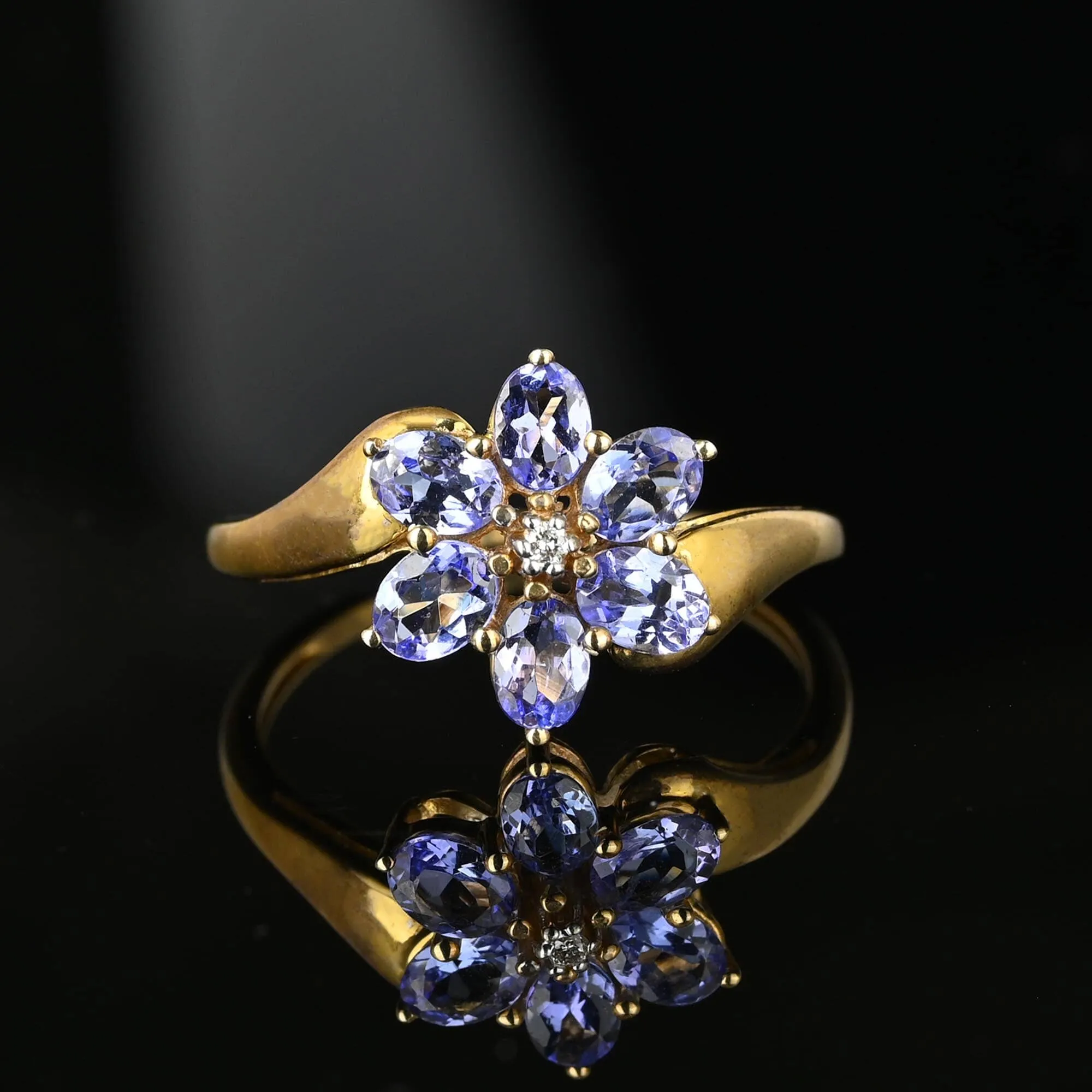 Vintage Diamond Floral Cluster Tanzanite Ring