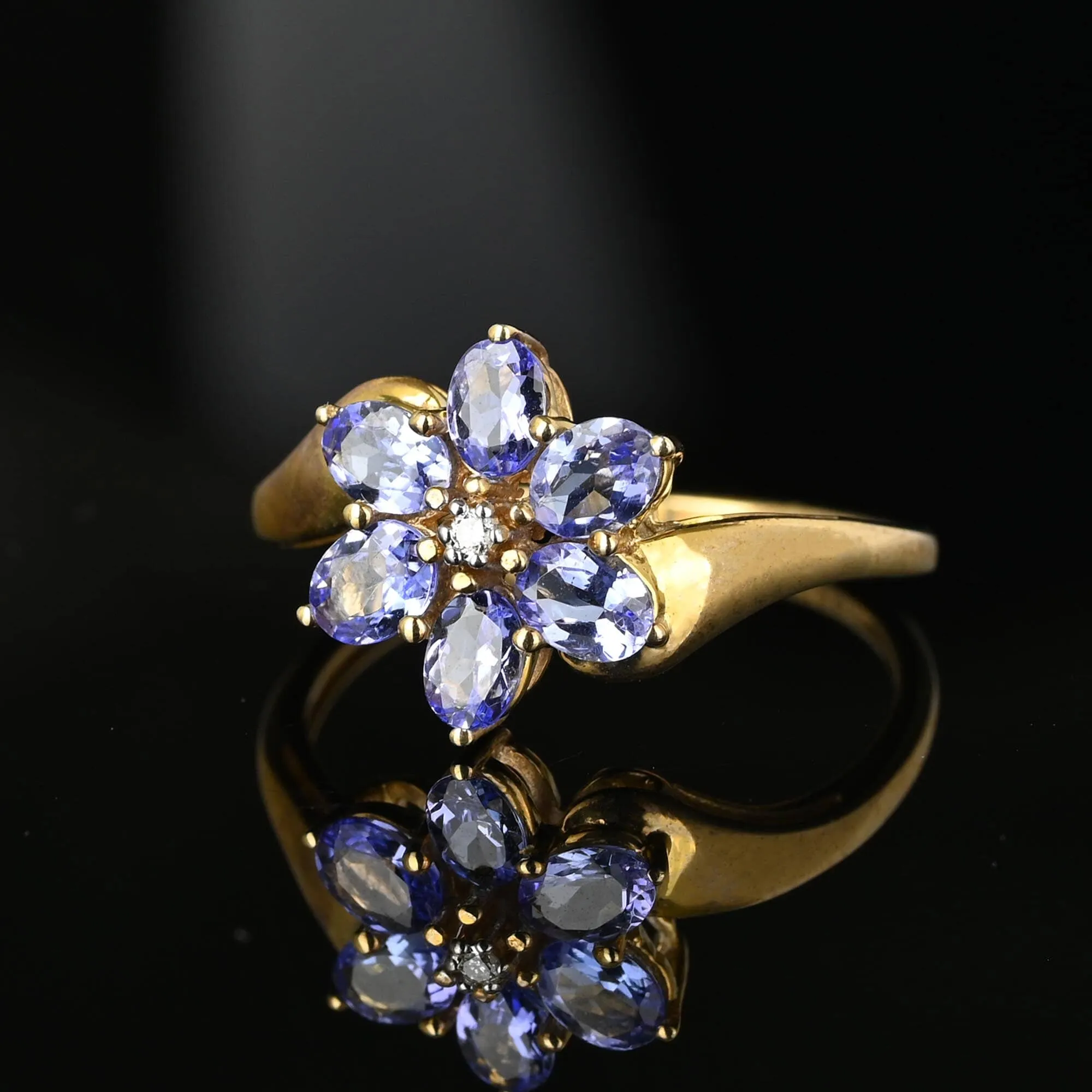 Vintage Diamond Floral Cluster Tanzanite Ring