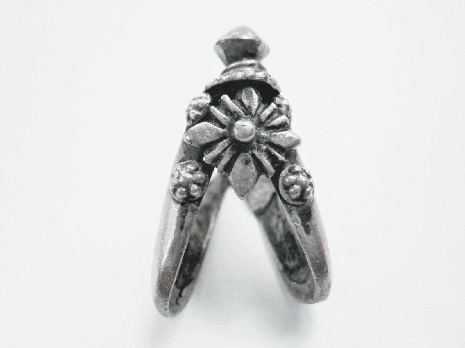 Vintage V Shaped Tribal India Silver Ring for Small Finger or as a Midi Ring